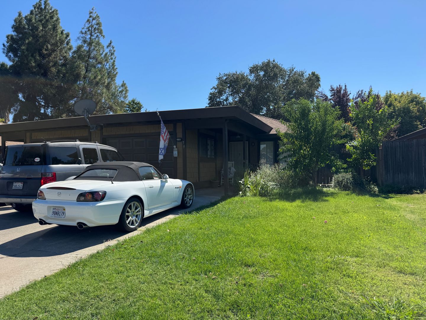 Woodland Apartment: 77-79 W Clover St