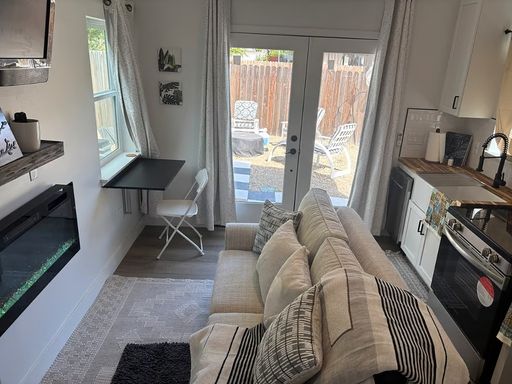 Charming Backyard Studio – All Utilities Included - Even WiFI – photo 1