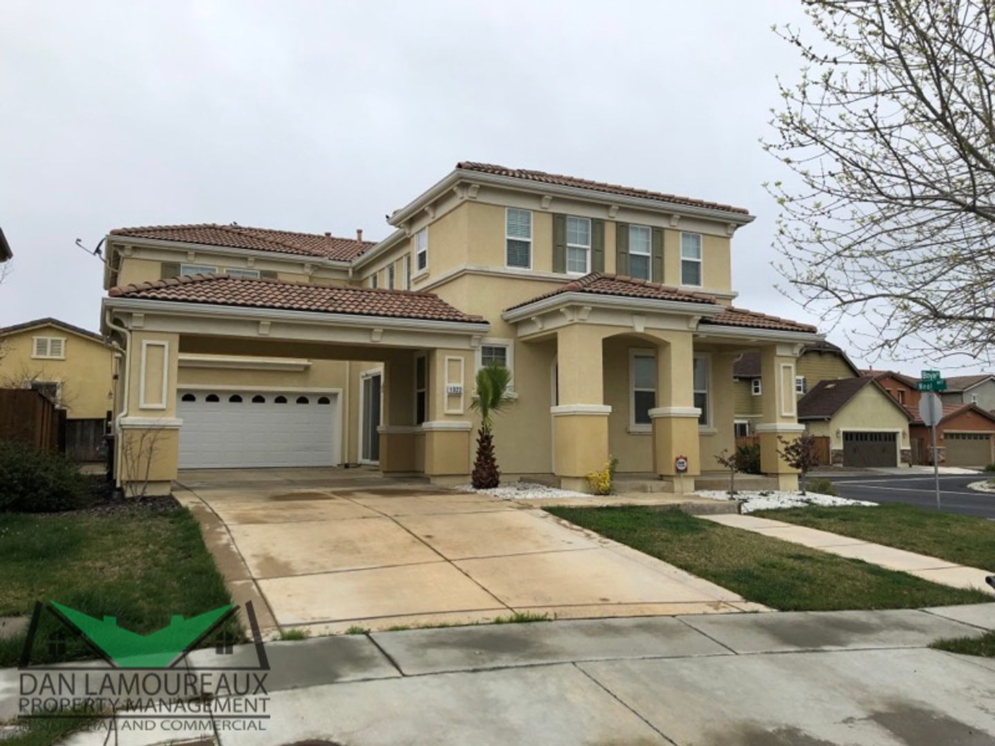 Woodland House: 1922 Boyle Ct