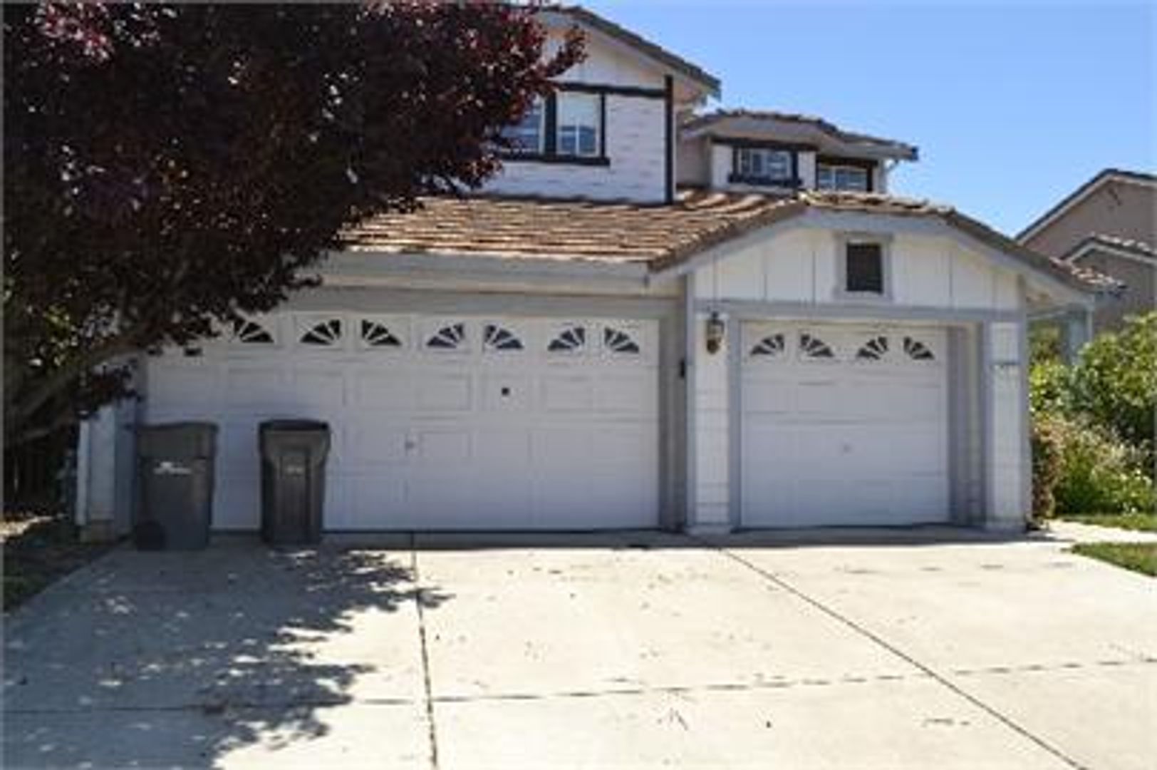 Woodland House: 927 Cranston Drive