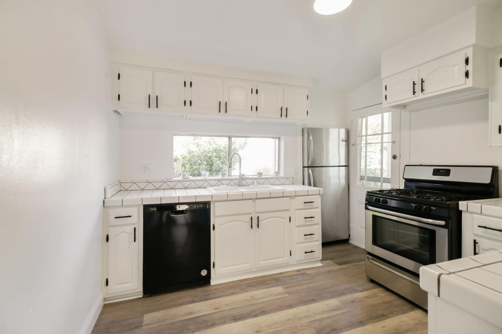 Woodland Apartment: 214 Pendegast Street