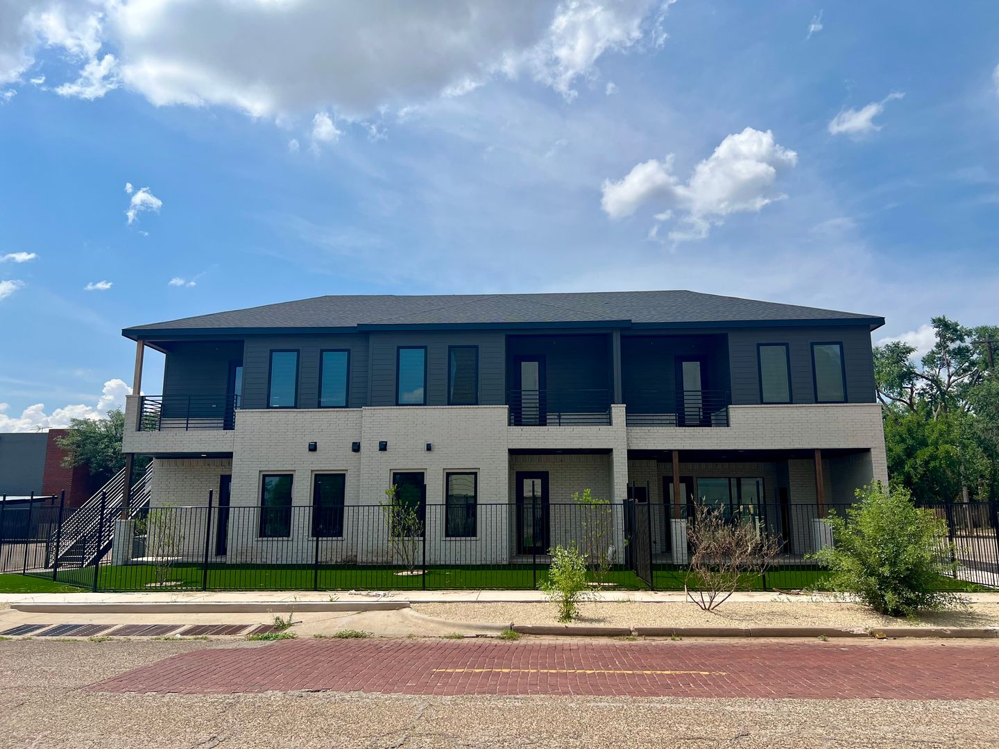 Lubbock Apartment: 1801 Main St