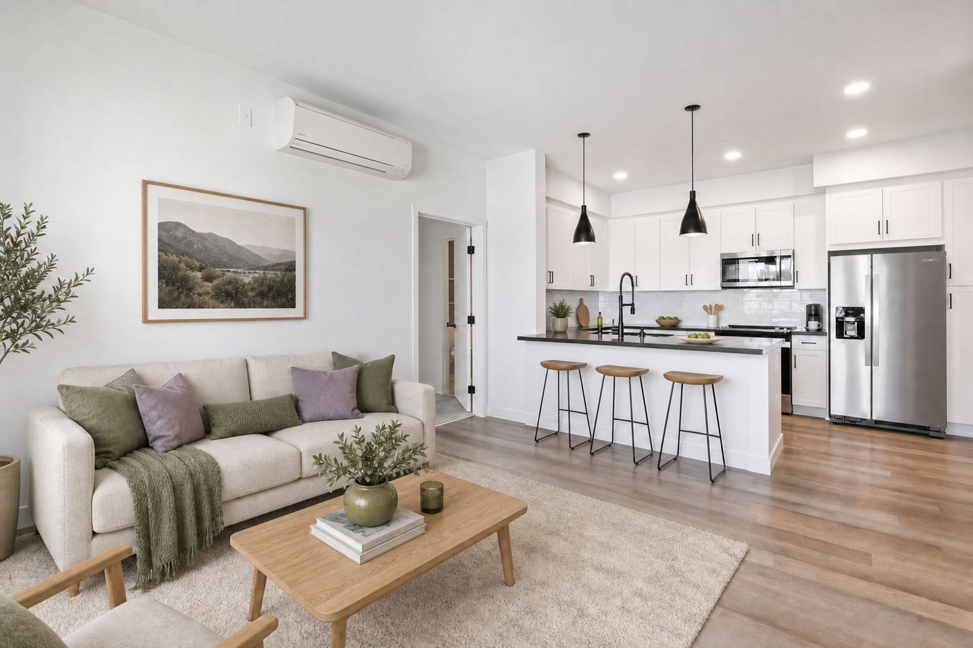 Ventura Apartment: 11023 - 11047 Carlos St.