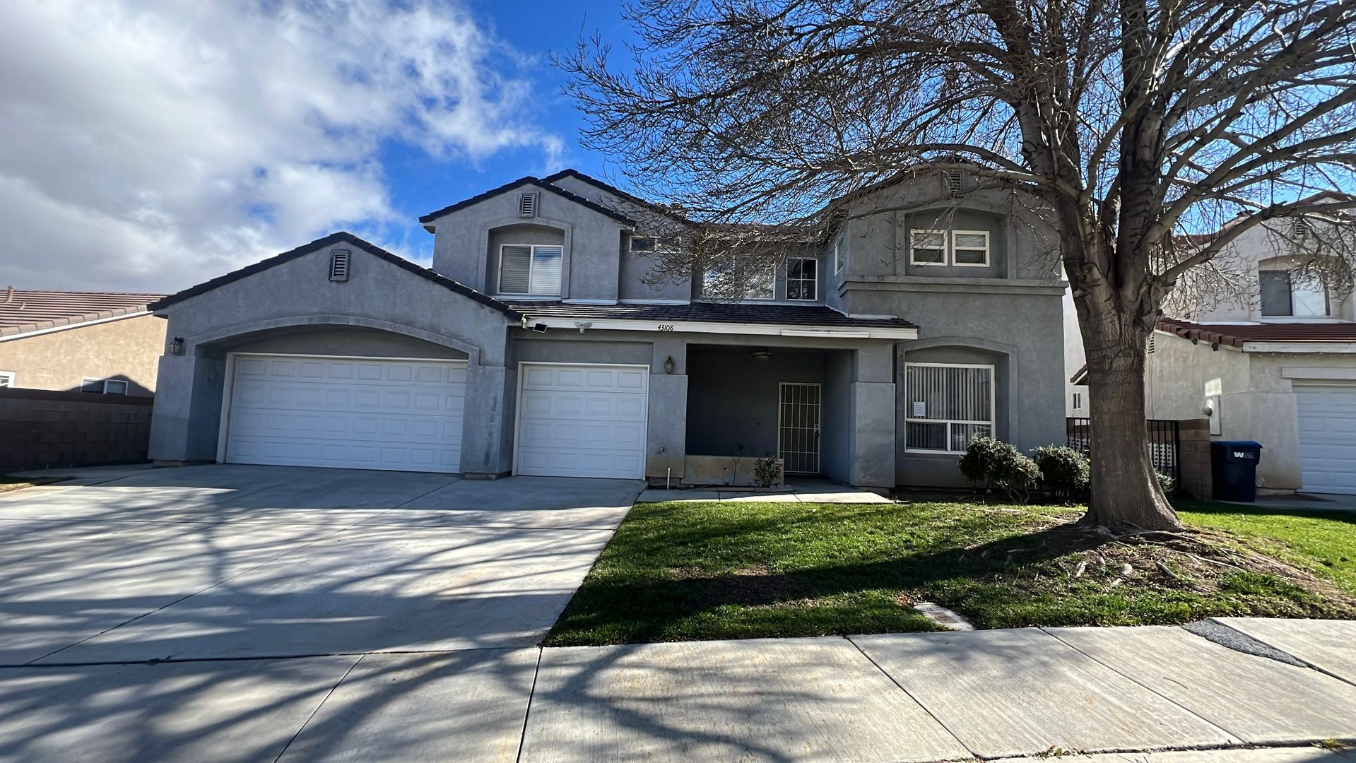 LANCASTER House: 43108 FENNER AVENUE