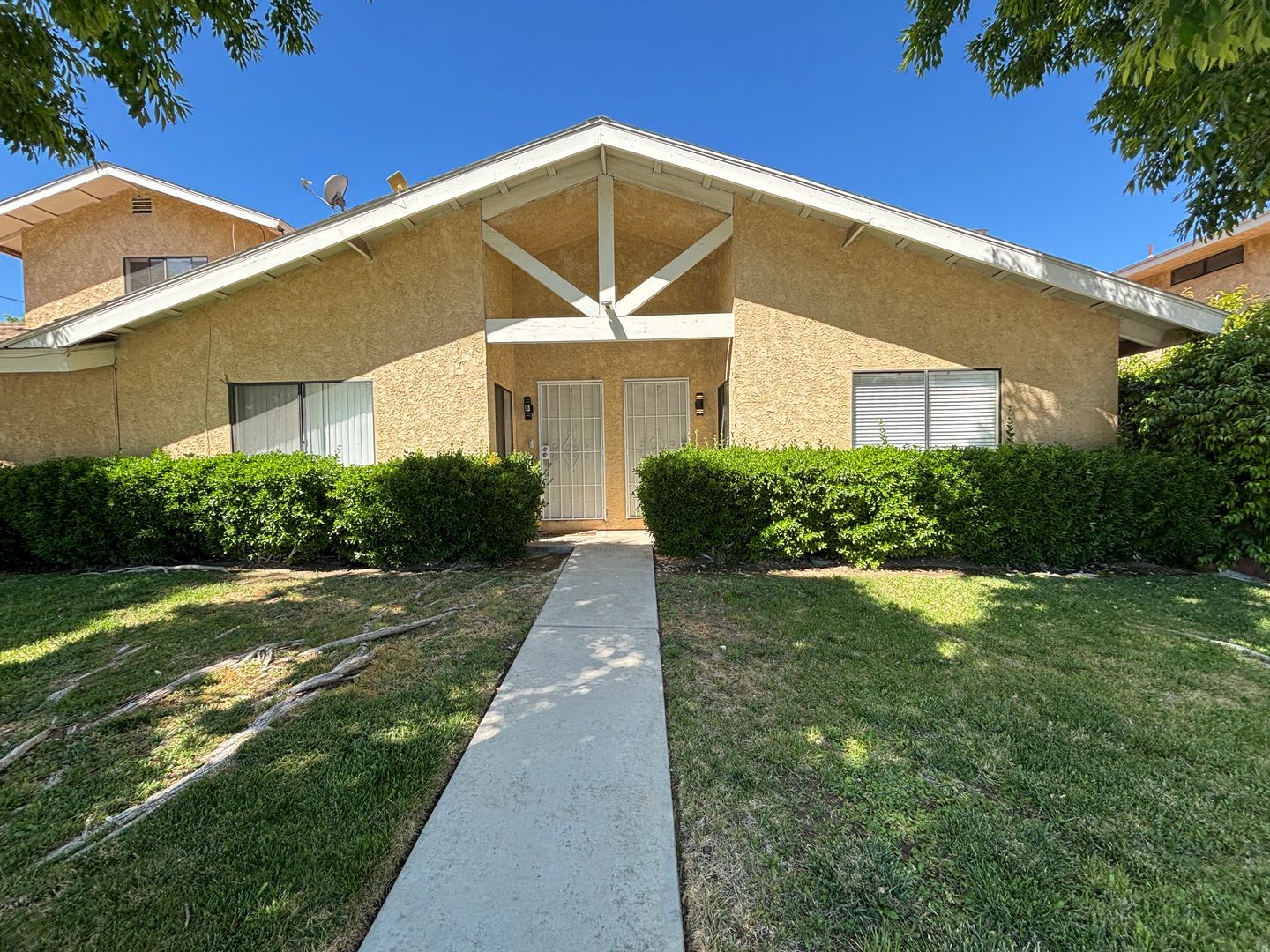 LANCASTER Apartment: 43301 20TH STREET WEST