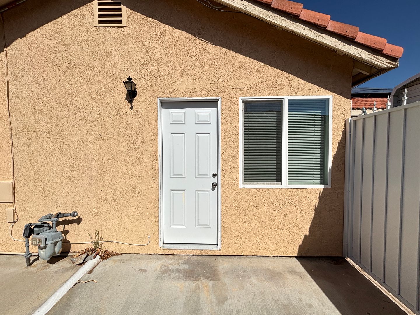 PALMDALE House: 4022 KARLING PLACE - UNIT B