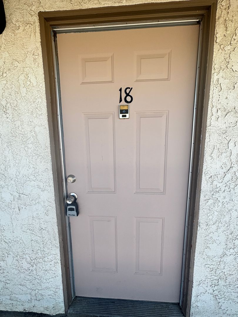 Lancaster Condo: 5021 West Avenue L-4 #18