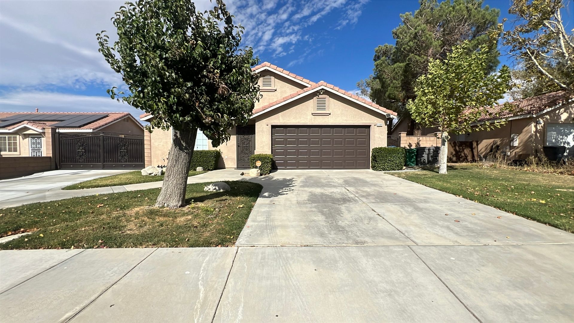 Lancaster House: 3357 East Avenue K-4