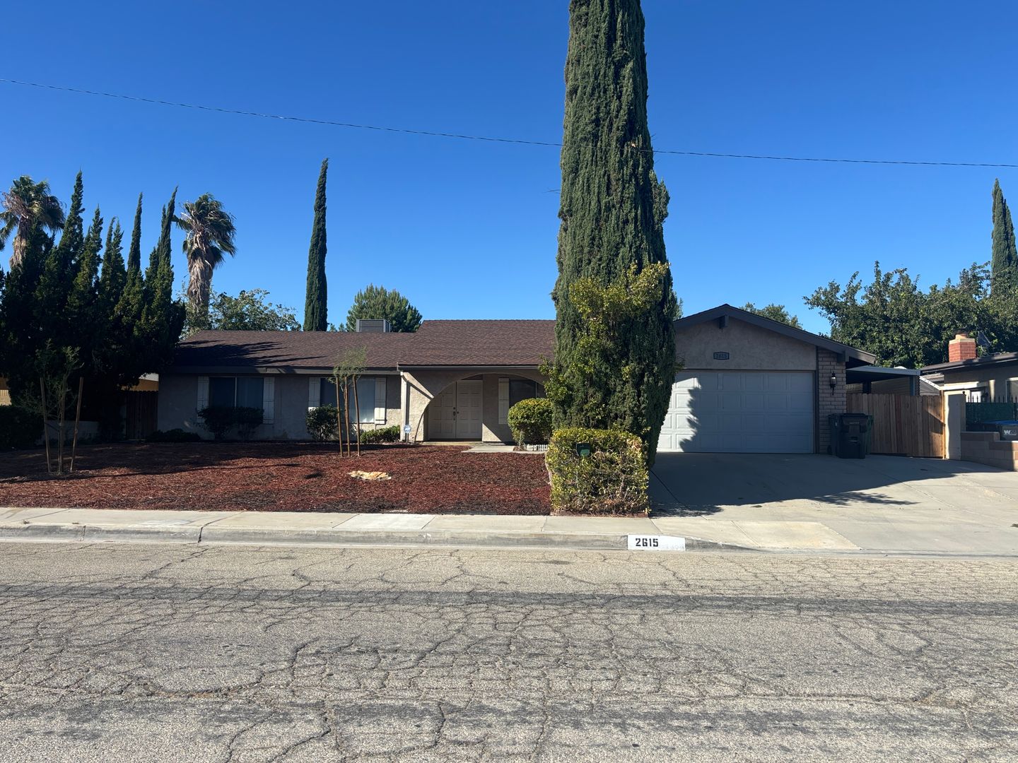 LANCASTER House: 2615 WEST AVENUE J-8