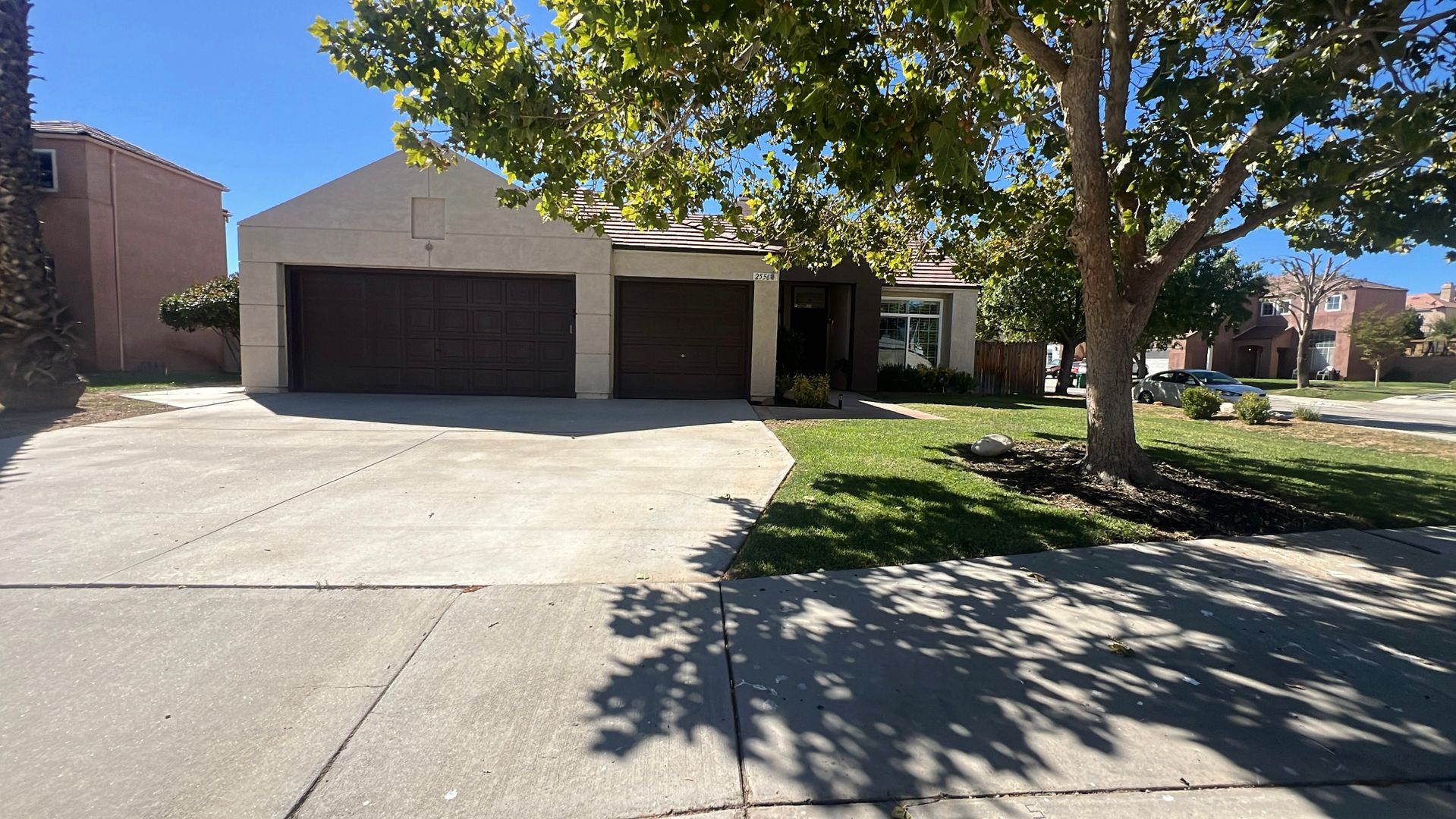 PALMDALE House: 2556 CLOVERDALE COURT
