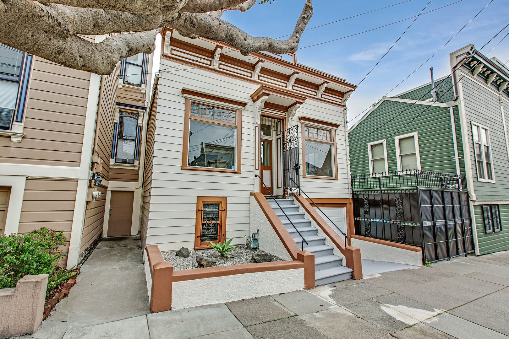 San Francisco House: 1510 Baker St