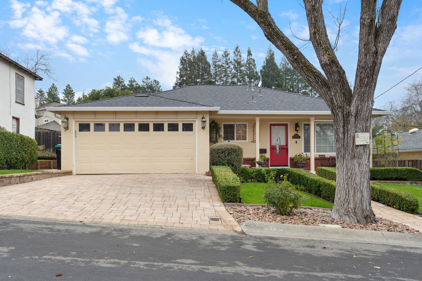 Pleasanton House: 4678 Whiting St