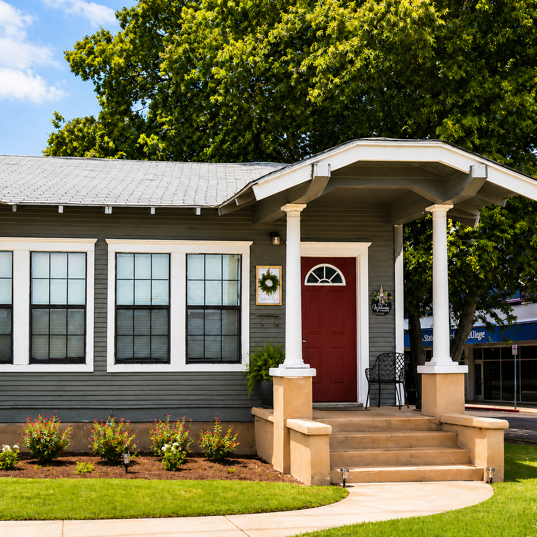 Brownwood Apartment: 401 Main