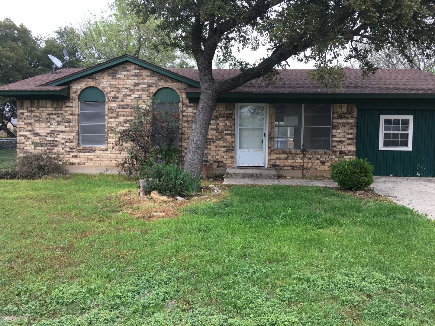 Brownwood House: 8018 CR 564