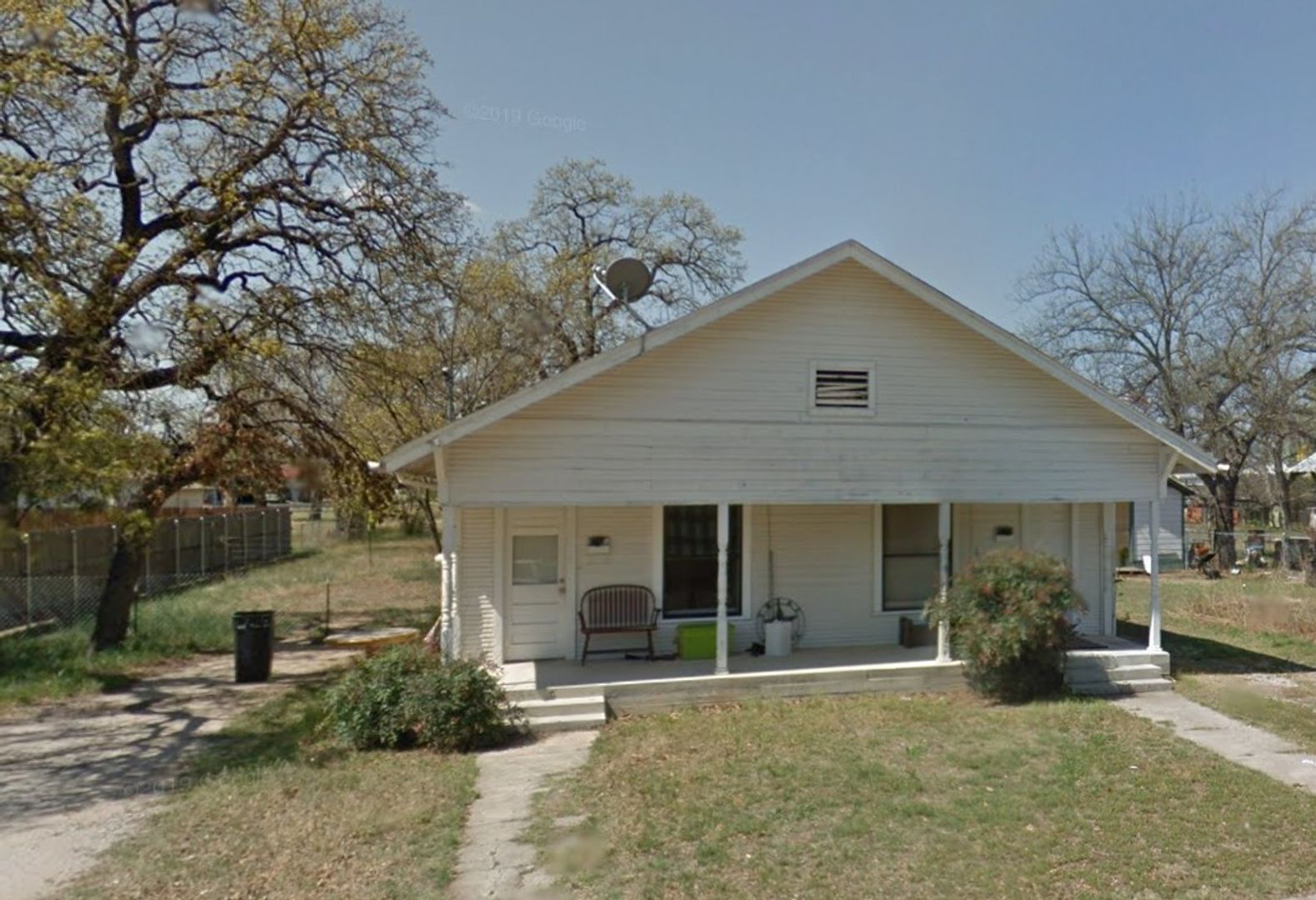 Brownwood Apartment: 2001 Brady Ave