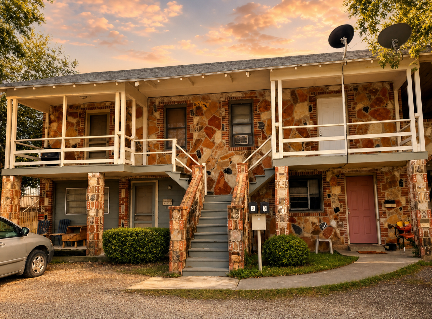 Brownwood Apartment: 1206 Ave B