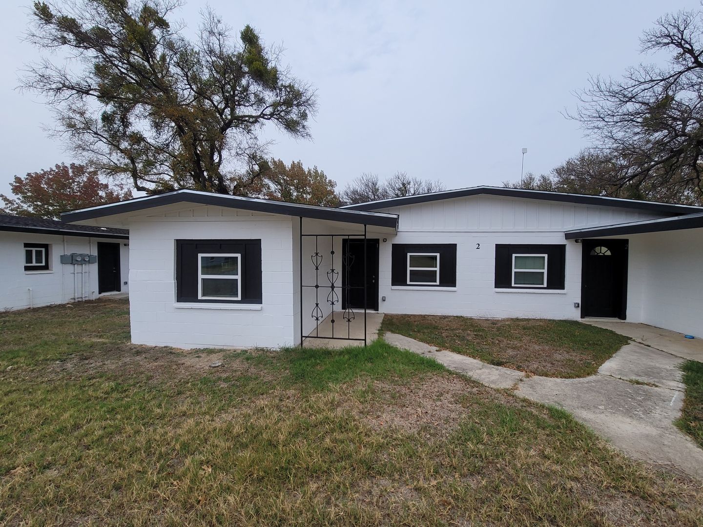 Brownwood Apartment: 2904 4th