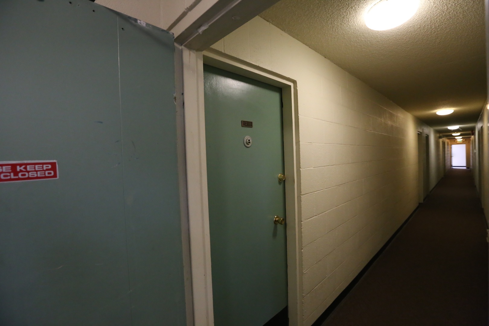 Seattle Apartment: 4139 12th Ave NE