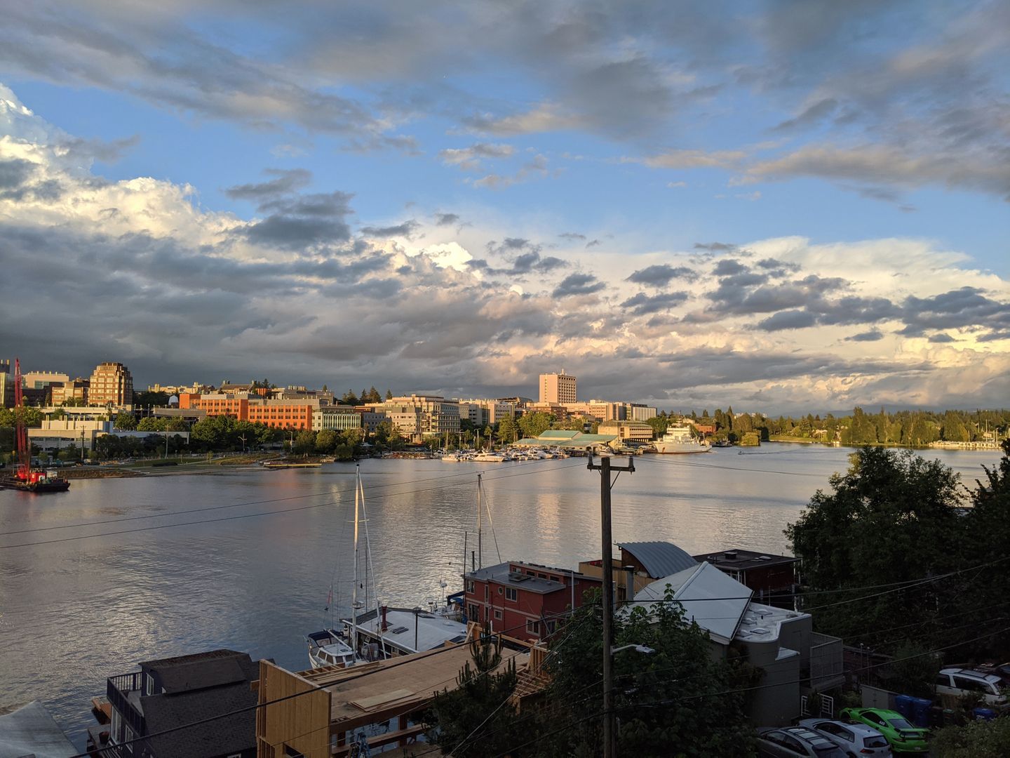 Seattle Apartment: 3240 Fuhrman Ave E