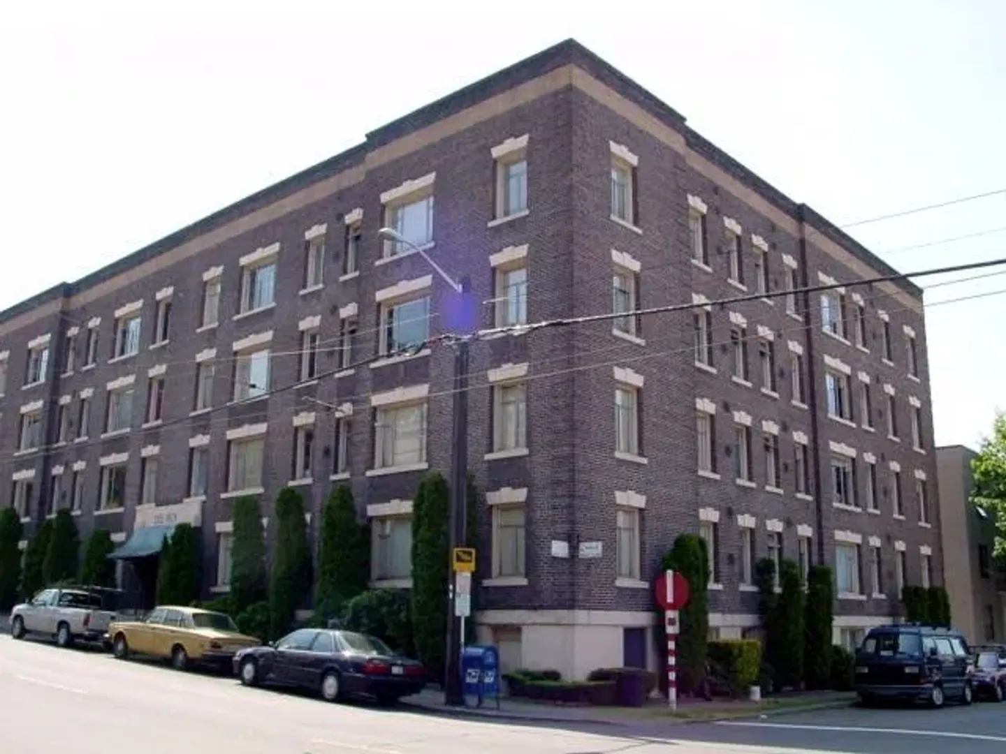 Seattle Apartment: 25 West Roy