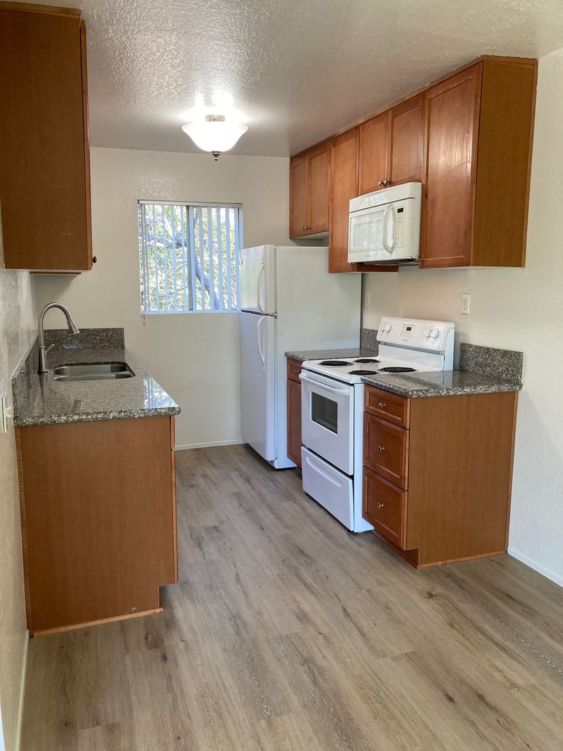 La Mesa Apartment: 5065 Thorne Dr.