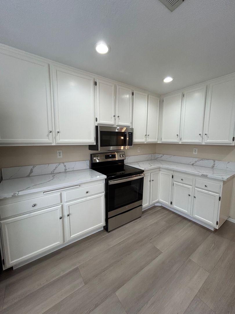 San Diego Townhome: 4351 Nobel Drive