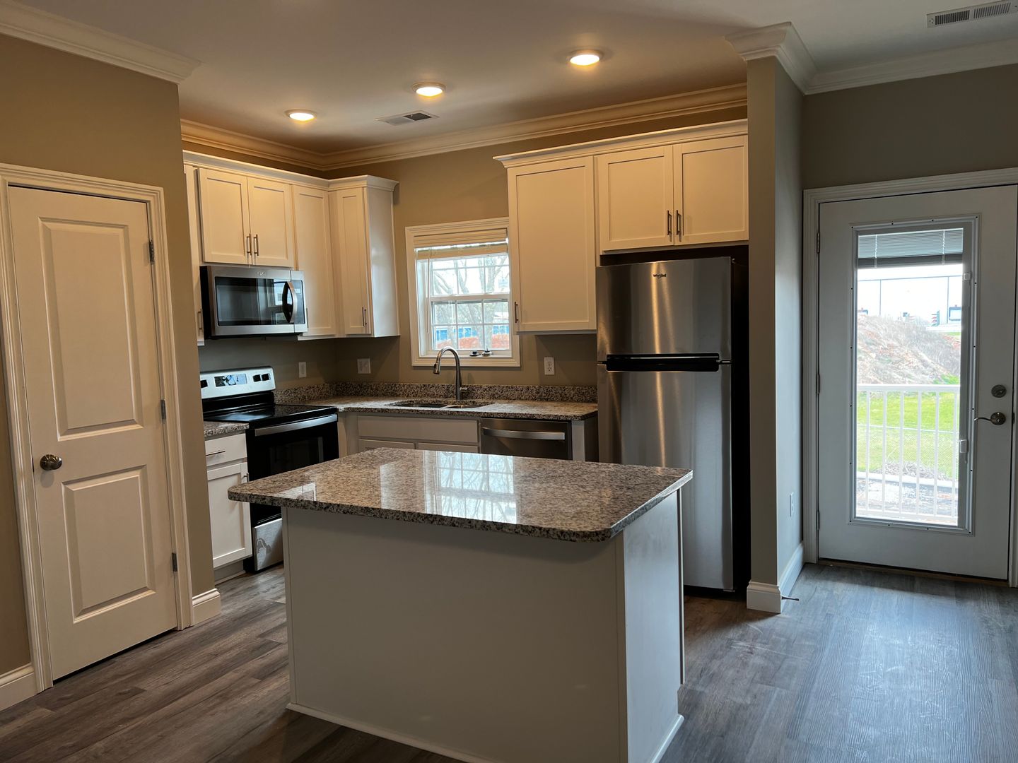 Bowling Green Apartment: 2176 Prospector Ct.