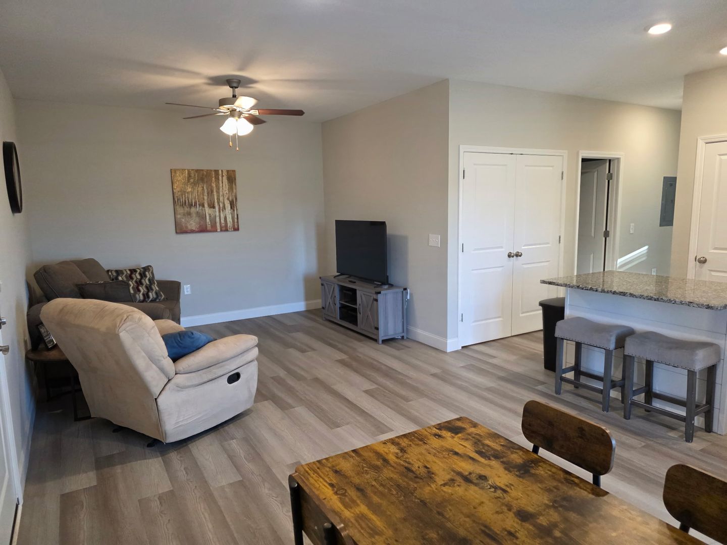 2244 Hickory St. 8 of 10