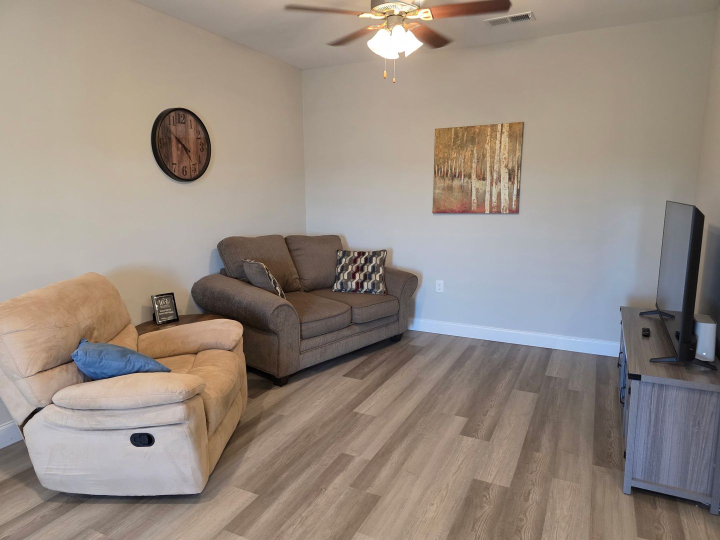 2244 Hickory St. 9 of 10