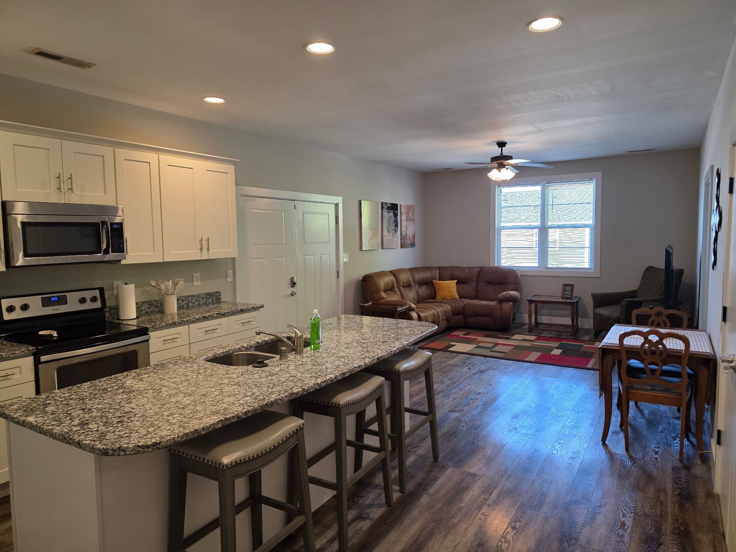 Bowling Green Apartment: 1117 GREENWOOD ALY