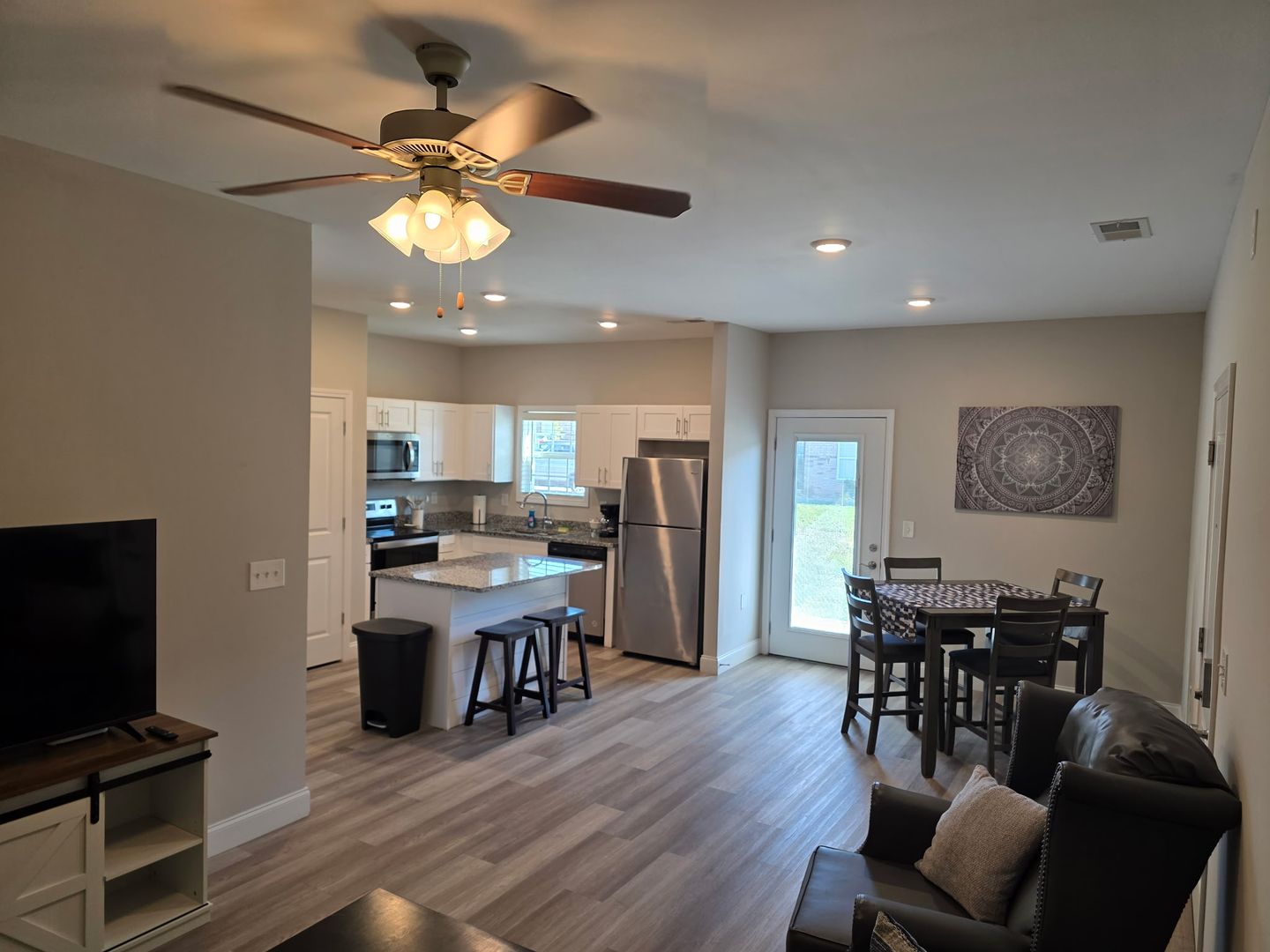 Bowling Green Apartment: 2252 Hickory St.