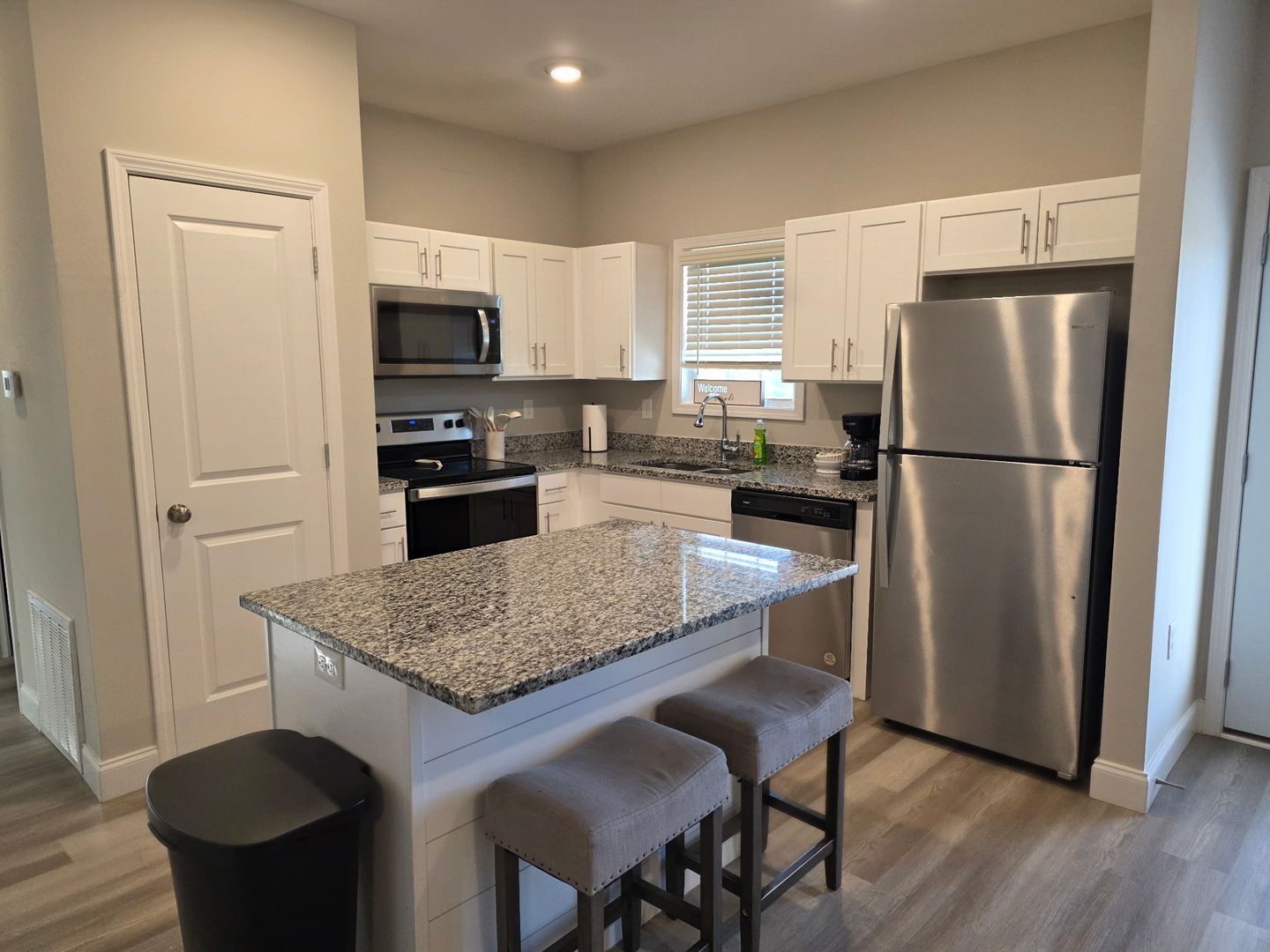 Bowling Green Apartment: 2244 Hickory St.