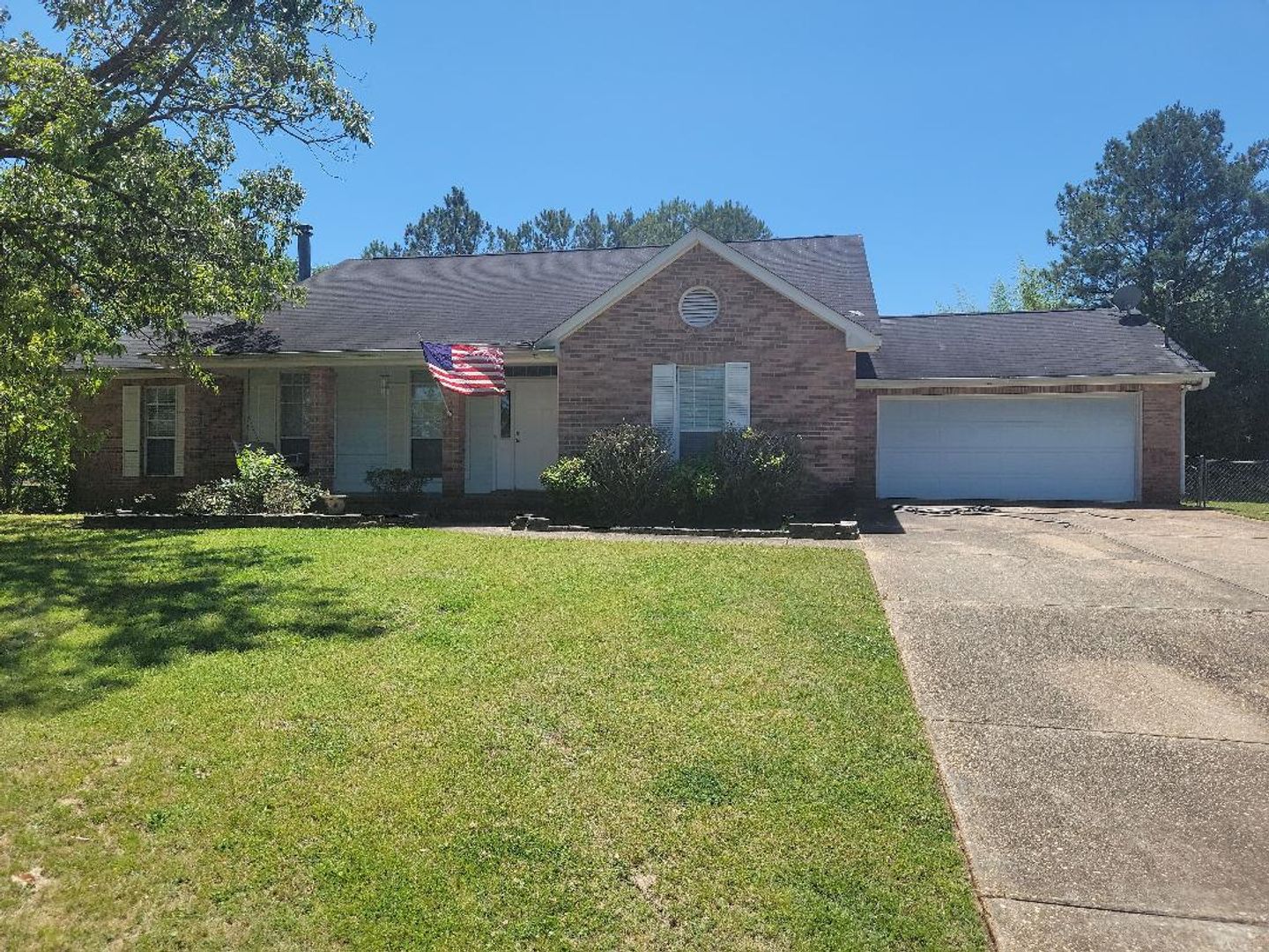 Prattville House: 1229 Kingston Garden Road