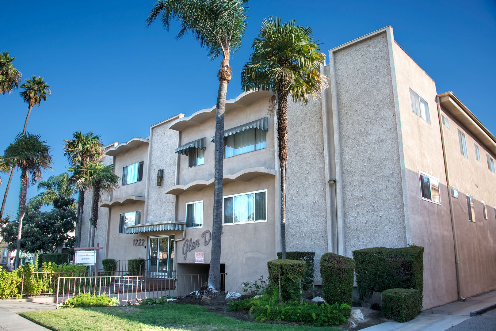 Glendale Apartment: 1222 E. Lexington Dr.