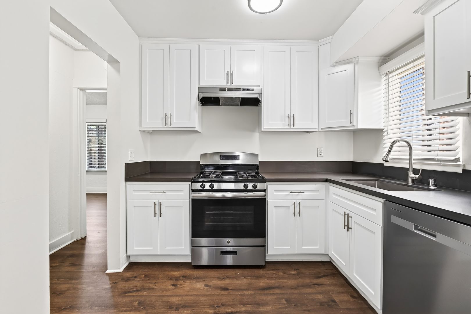 Pasadena Apartment: 1109 N. Lake Ave.