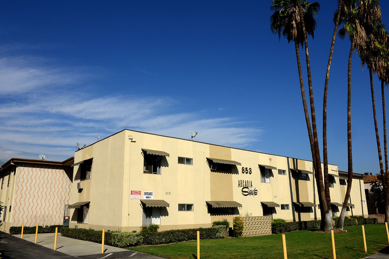 Arcadia Apartment: 853 W. Duarte Rd.