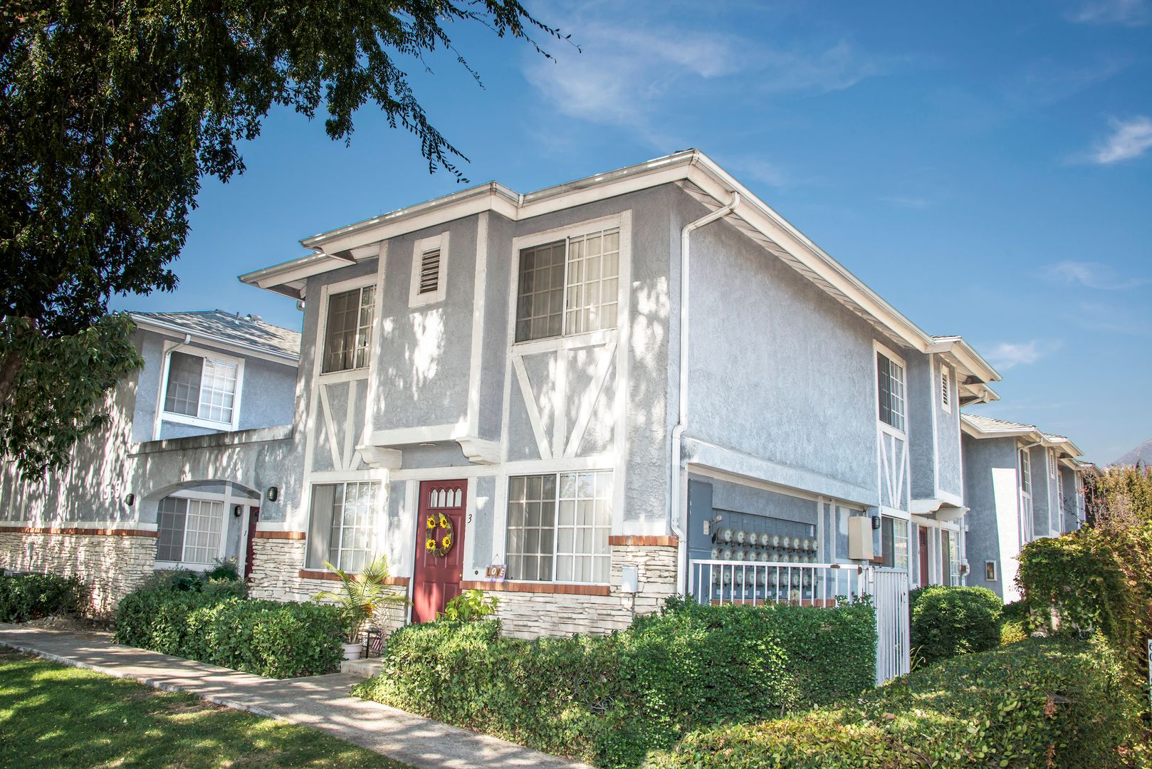 Upland Apartment: 569 E. 11th Street