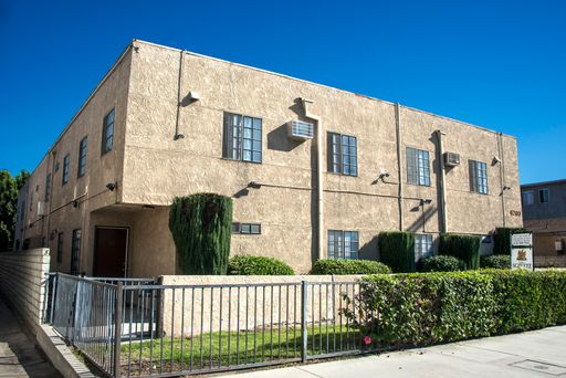 1 Bed 1 Bath Rental at 6260 Vineland Avenue #203, No. Hollywood, CA – photo 1