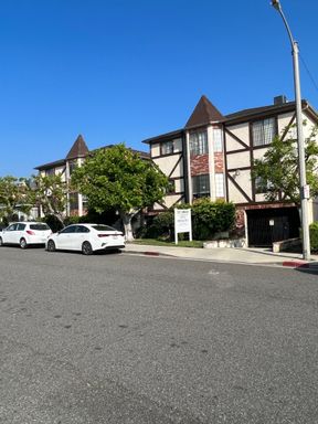 1 Bed 1 Bath Rental at 226 E. Elmwood Ave. - D, Burbank, CA – photo 1