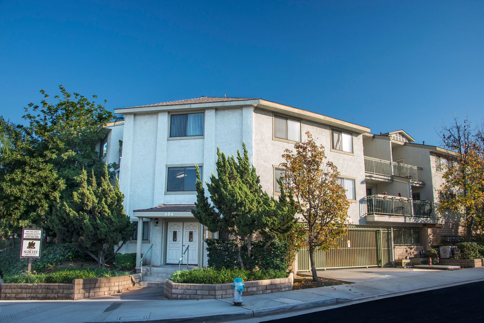 Brea Apartment: 404 E. Birch St.