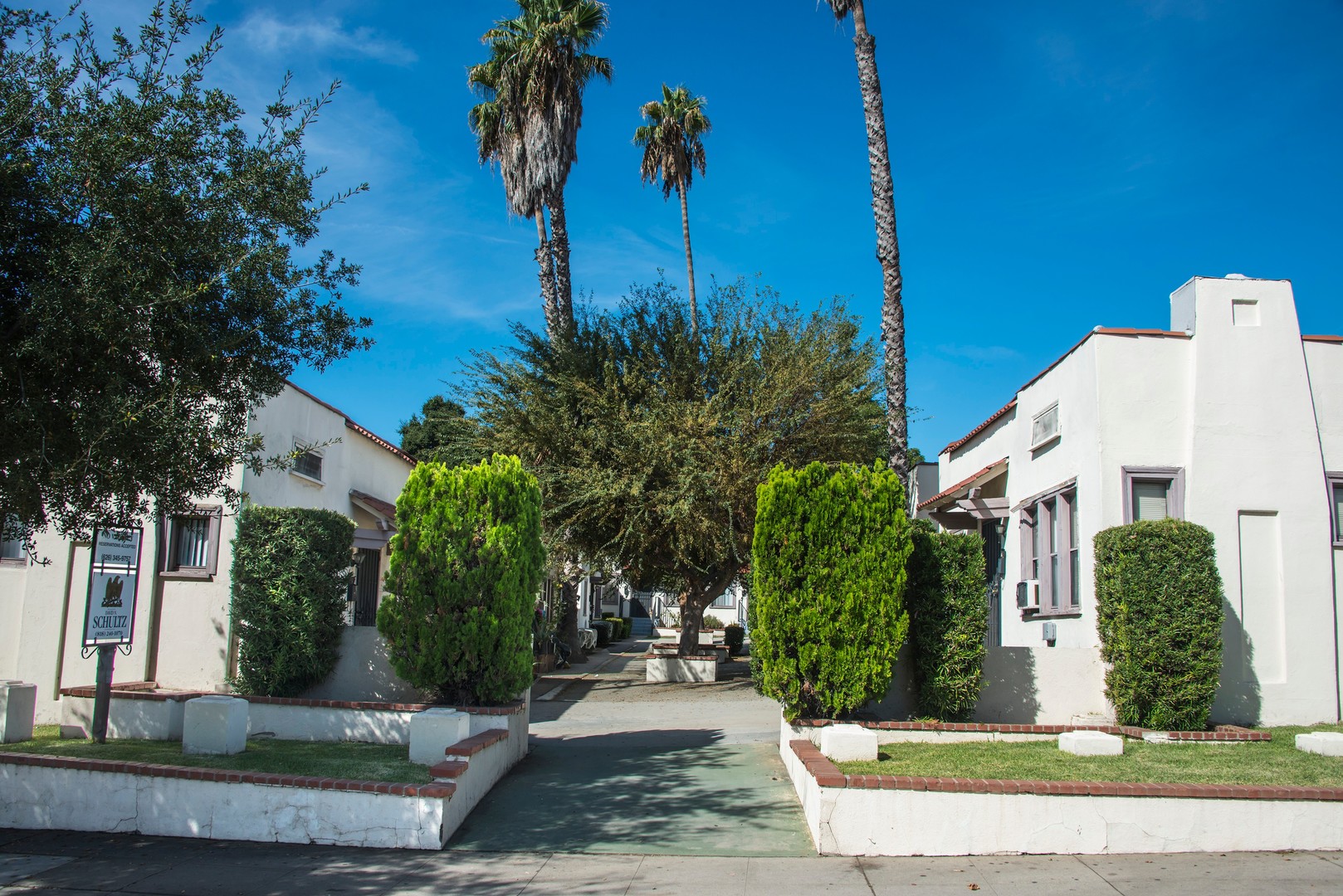 Pasadena Apartment: 1109 N. Lake Ave.