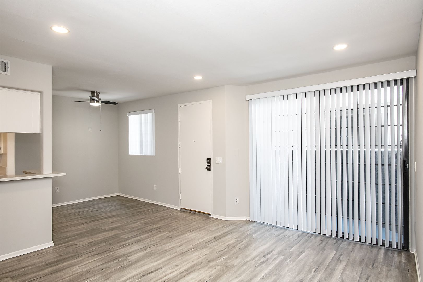 Burbank Apartment: 520 N. Hollywood Way