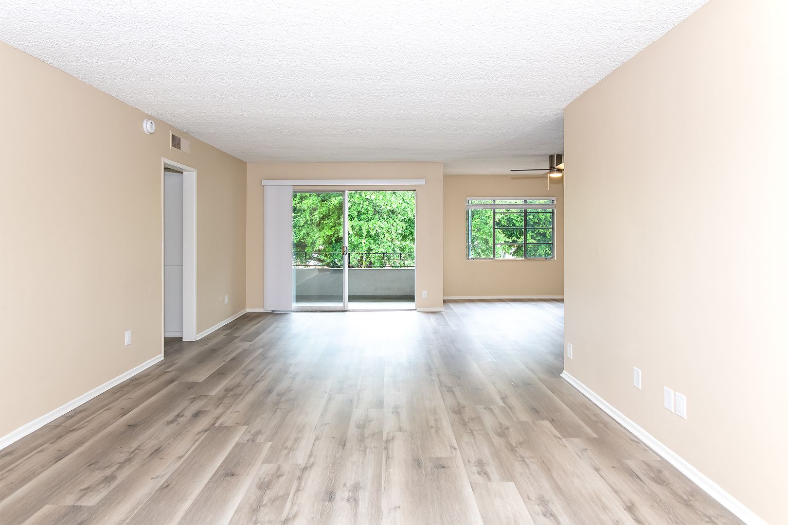 Alhambra Apartment: 1120 W. Alhambra Rd.