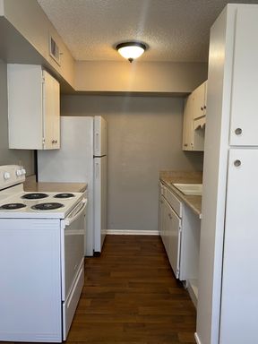 TEXANA APARTMENTS | All Bills Paid! – photo 1