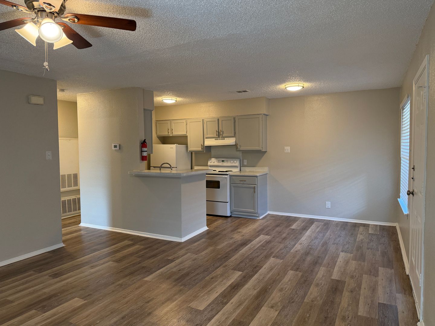 San Antonio Apartment: 3518 Grant Ave - #223