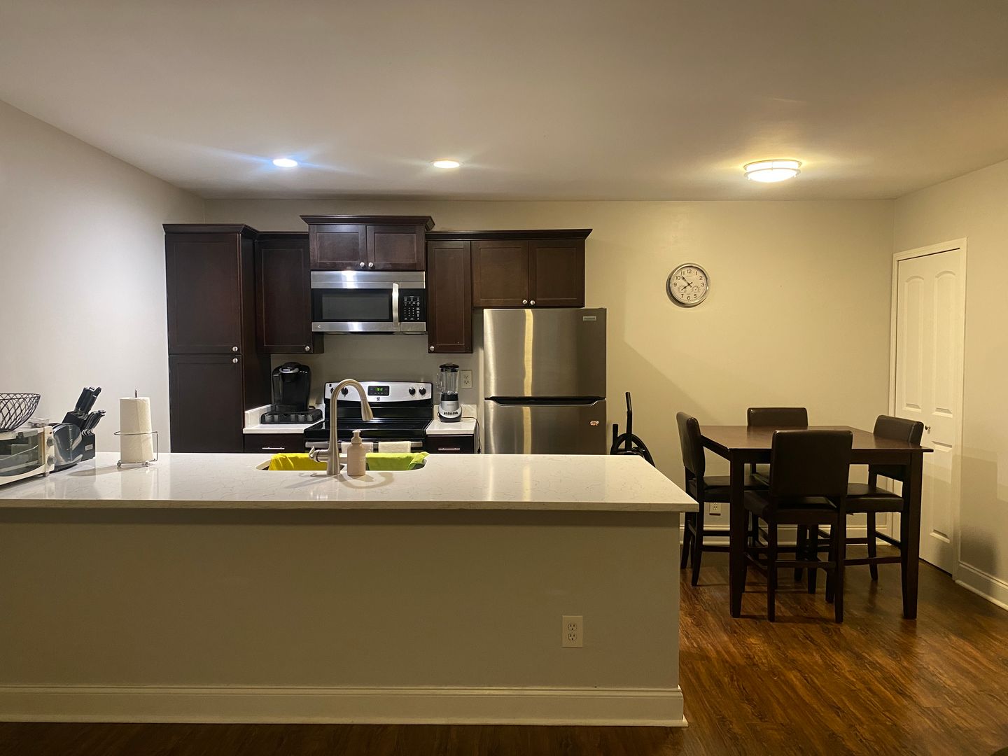 Alamo Heights Apartment: 211 Routt St.