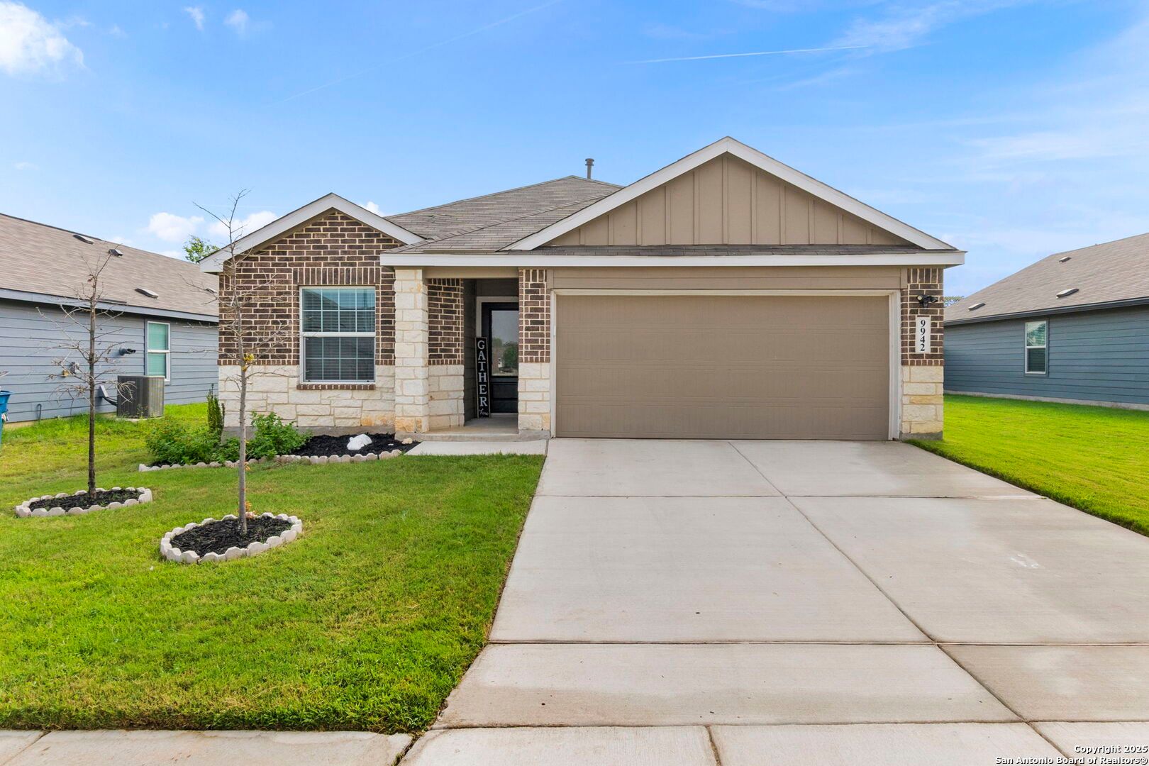 Schertz House: 9942 Sarrebourg St