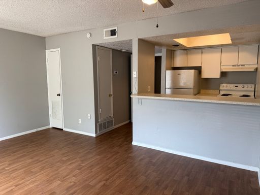1-Bedroom Near The Pearl – photo 1