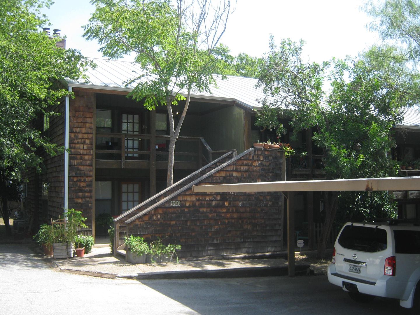 Alamo Heights Apartment: 415 Albany #F