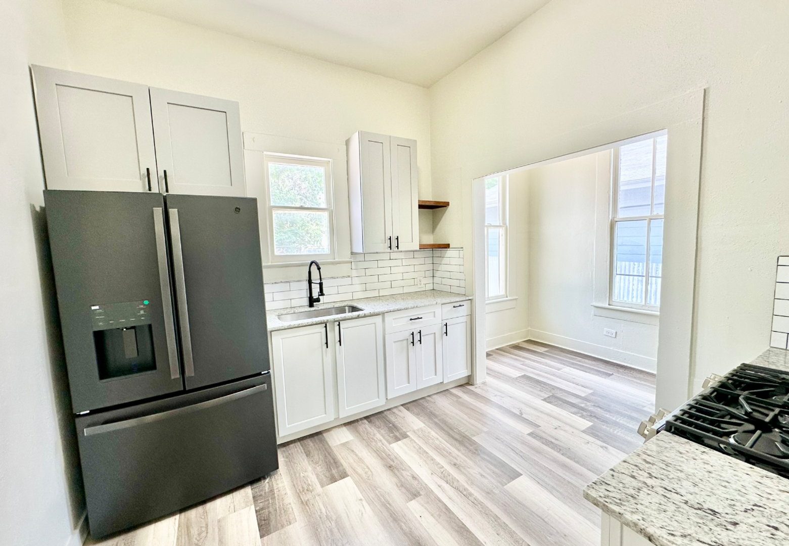 San Antonio Apartment: 1121 Essex St